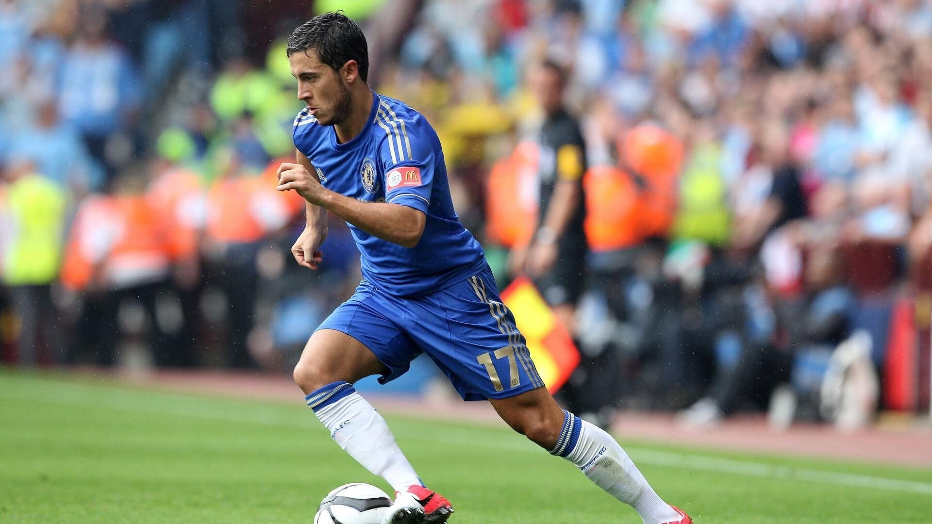 中国足球国家队提升攻防转化的效率表现，足球攻防转换训练视频