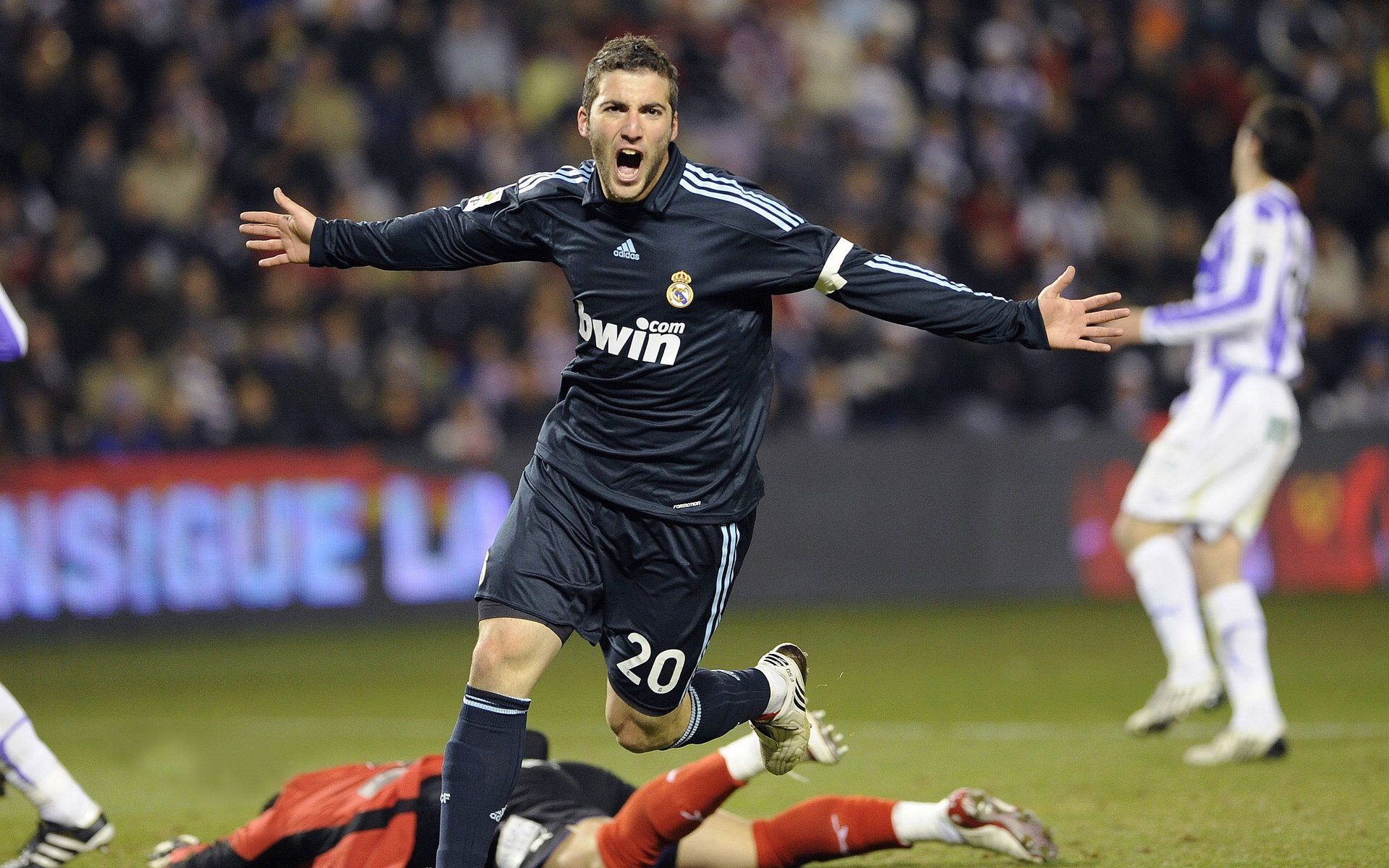 国际足球教练培训班吸引多国学员报名，国际足球教育学院